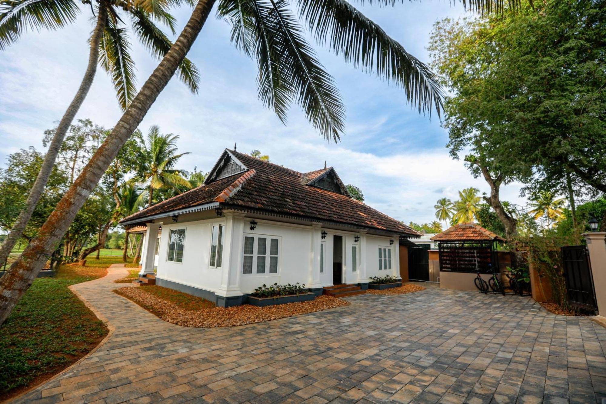 विला Paadam By The Backwaters *